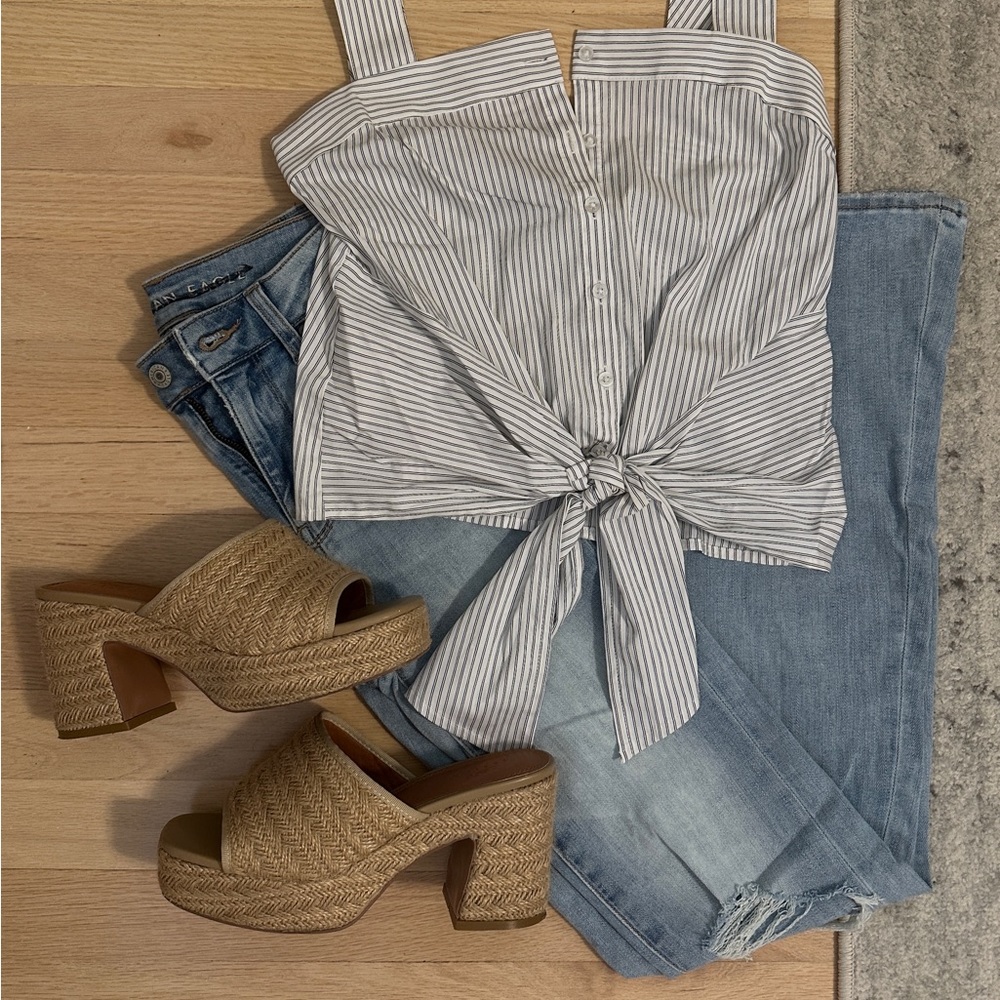 American Eagle Super Hi-Rise Flare Jean